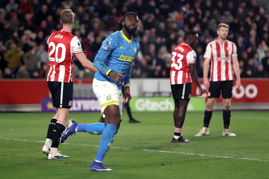 Brentford Đấu Với Wolves