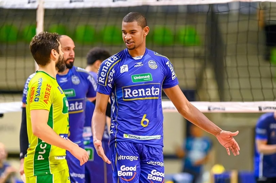 vận động viên bóng chuyền